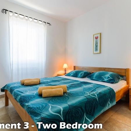 Art Apartments 브르사르 외부 사진