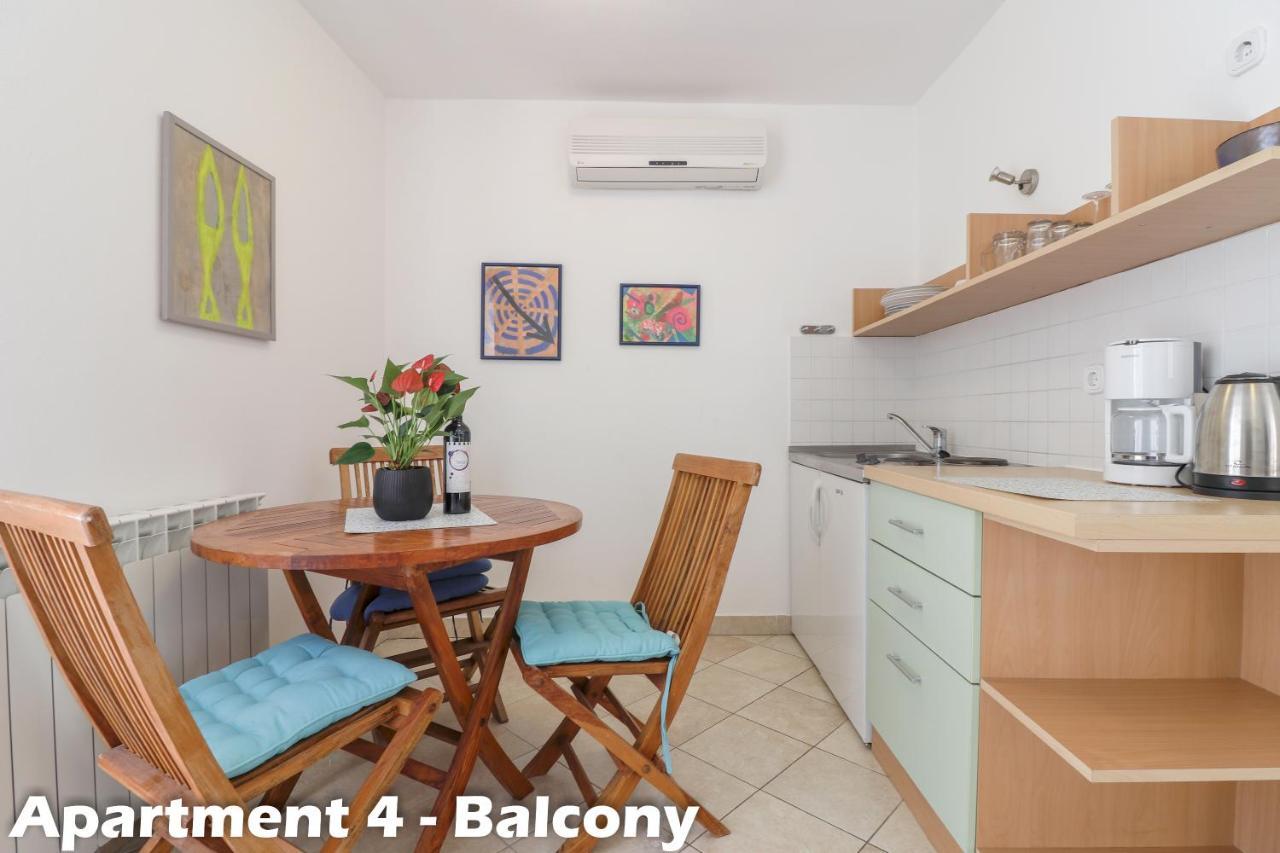 Art Apartments 브르사르 외부 사진