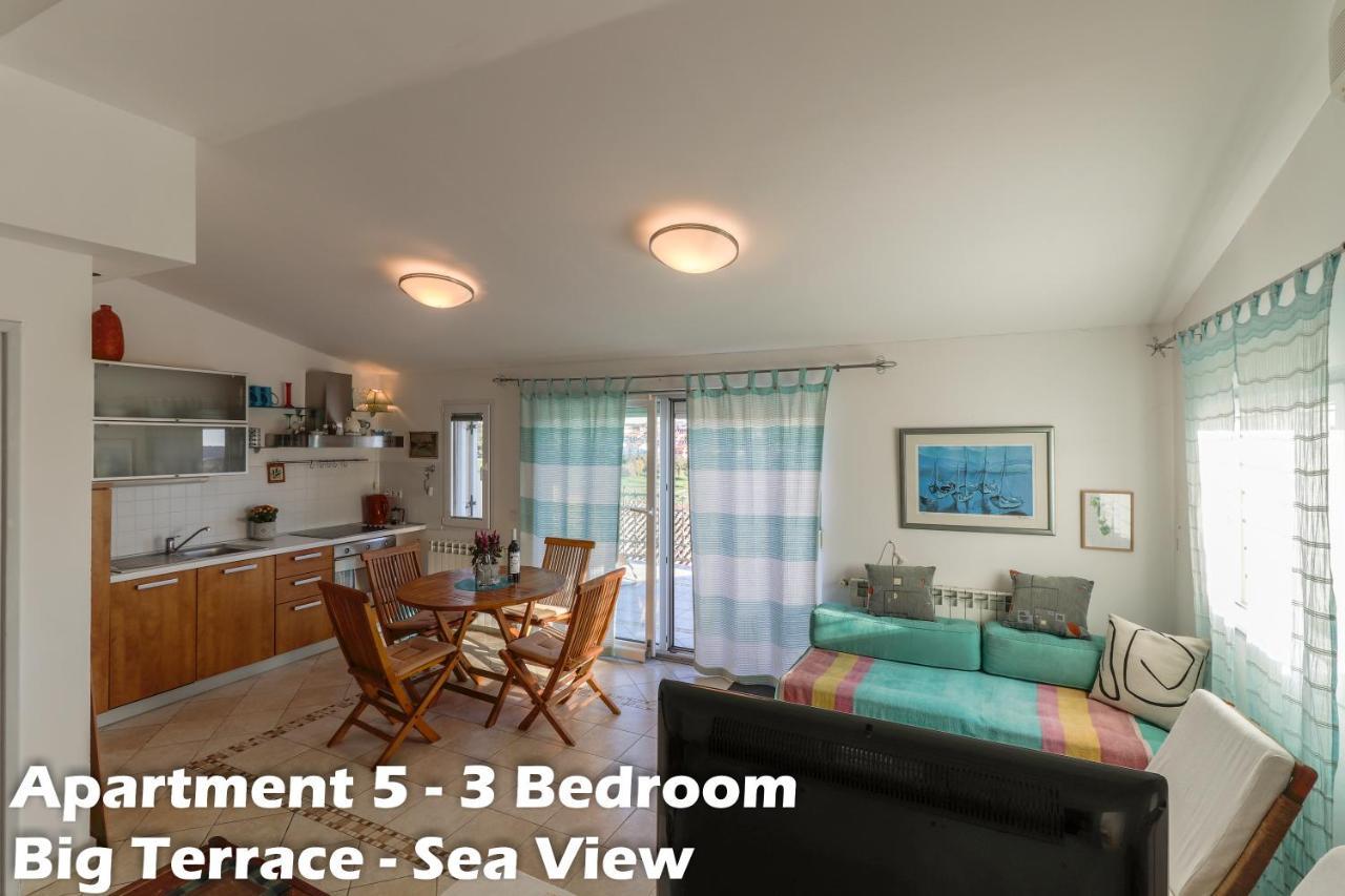 Art Apartments 브르사르 외부 사진