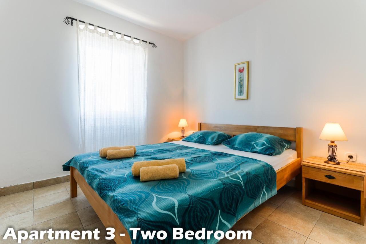 Art Apartments 브르사르 외부 사진