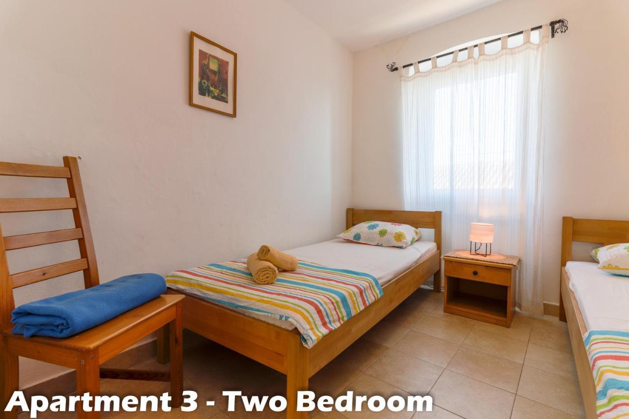 Art Apartments 브르사르 외부 사진